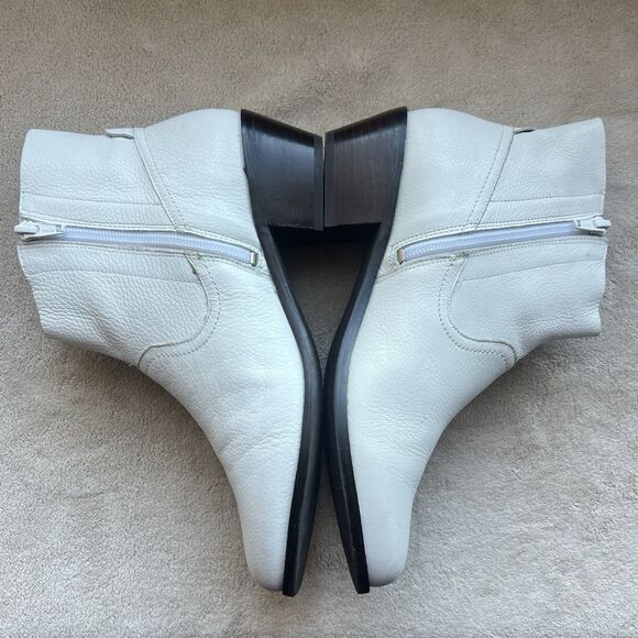 Vionic Roselyn White Leather Ankle Boot Bootie Women 8.5 Chic Minimalist Classic - Picture 5 of 14